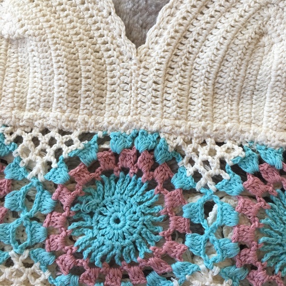 BOHO FESTIVAL Crochet Crop Halter Top SMALL S NEW - Picture 4 of 8